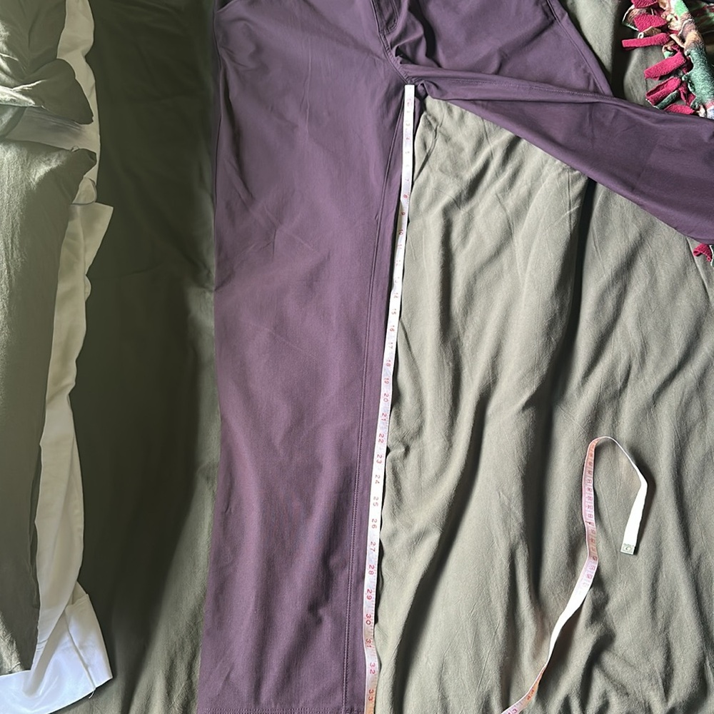 Vuori Men's Dress Pants in Blue & Purple (Never worn!) - Picture 8 of 9